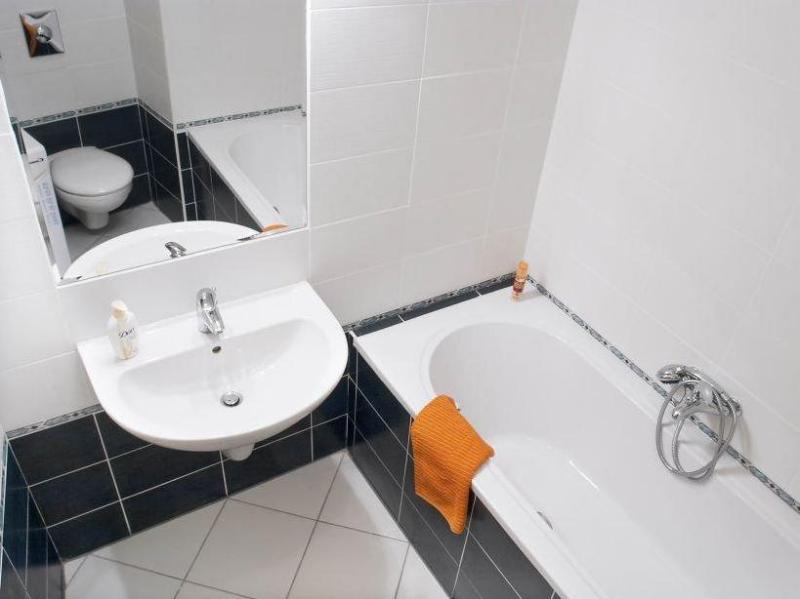 Theatre Apartments - image 7