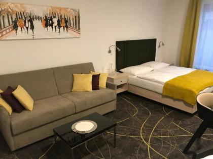 Hotel Valcha - image 2